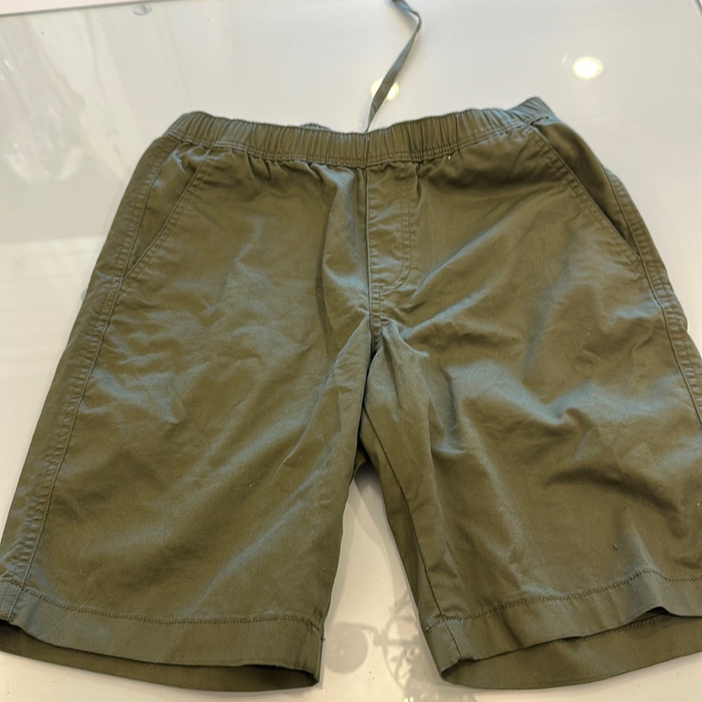 Men’s NWT size small khaki shorts